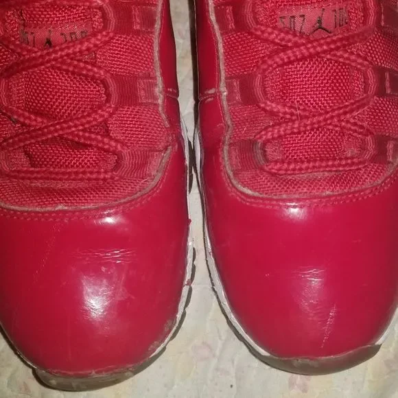 Air Jordan 11 Basketball Shoe Gym Red,Black,white Size 10 - Picture 10 of 11